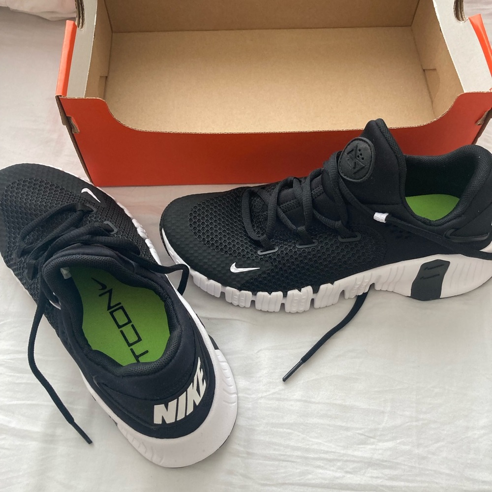 Brand new , Nike free metcon 4. Size 8.5